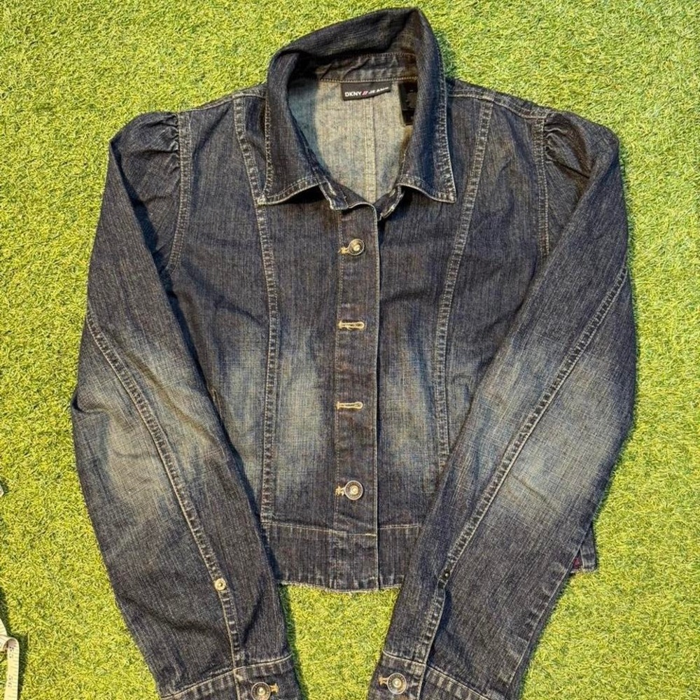 DKNY Jeans denim jacket size M. Dark wash cropped denim